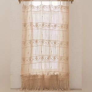 NWOT Urban Outfitters Magnolia Macramé Window Panel